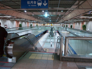 台北の駅はとてもきれい